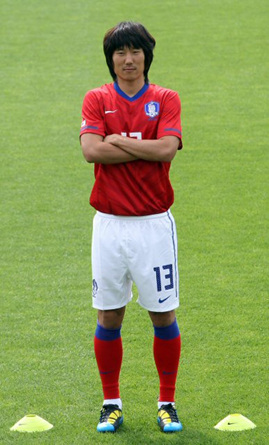 19일 오후 파주NFC(대표팀트레이닝센터)에서 열린 한국축구대표팀 포토데이 행사에서 김재성이 포즈를 취하고 있다.