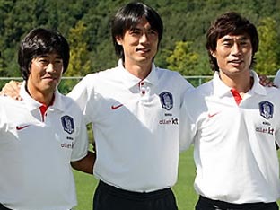 한국 축구 형님들 ‘후배들 위대하다!’