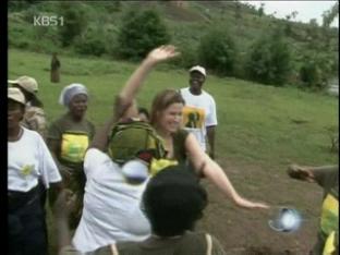 콩고 여성 돕는 미국인 자선활동
