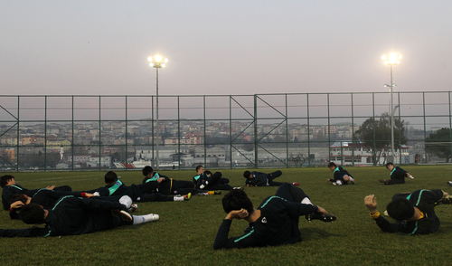 축구 국가대표팀 선수들이 터키 국가대표팀과의 평가전을 앞두고 7일 새벽(한국시간)터키 이스탄불  벨레디예시 경기장에서 야간까지 훈련을 펼치고 있다.