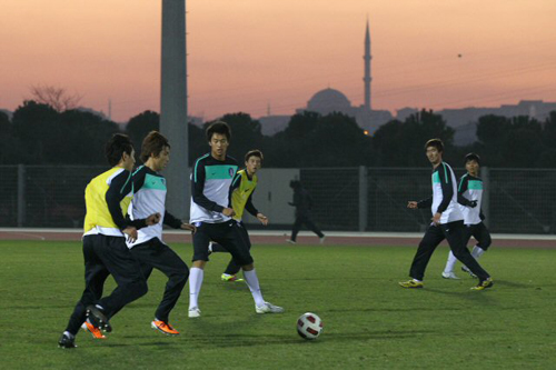 한국 축구 국가대표팀이 터키 국가대표팀과의 평가전을 앞두고 8일 새벽(한국시간) 터키 이스탄불 아타튀르크 올림픽 스타디움에서 훈련을 하고 있다.