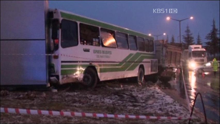 터키, 화물차·버스 충돌로 18명 부상