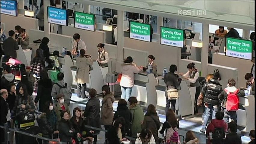 방사능 공포 증폭…탈출 러시 ‘공항 마비’