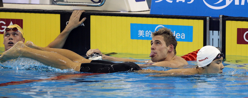 25일 중국 상하이 오리엔탈 스포츠센터 수영장에서 열린 2011 국제수영연맹(FINA) 세계수영선수권대회 남자 자유형 200m 예선에서 박태환이 경기를 마친 후 경기장을 나오고 있다.