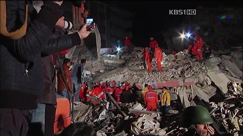 터키 지진 사상자 1800여명…기적의 생환