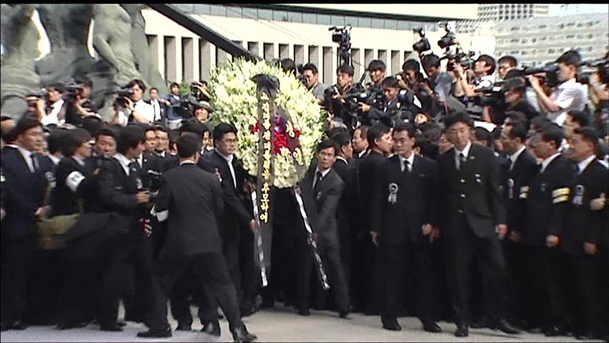 北 “외국 조문단 받지 않겠다”…국내 ‘논란’