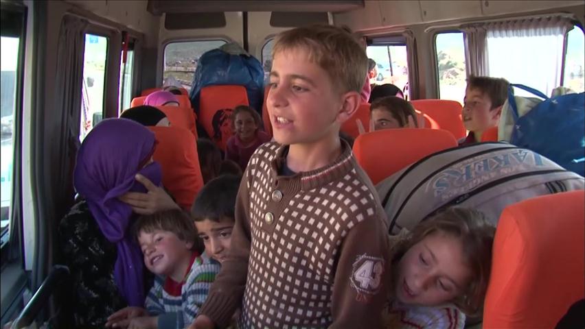 시리아 난민 탈출 행렬…정부군도 가세