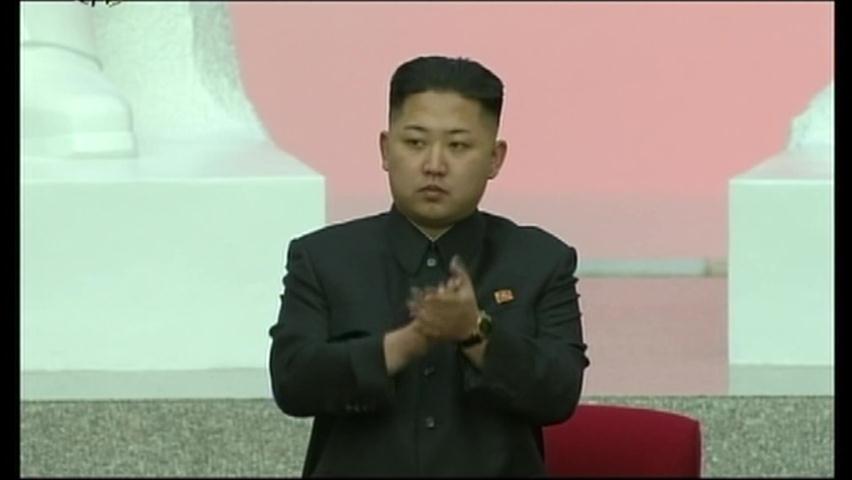 北, 김정은 국방위 1위원장 추대…당·정·군 장악