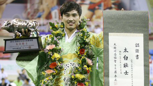 김수호, 접전 끝 ‘4번째 태백급 정상’