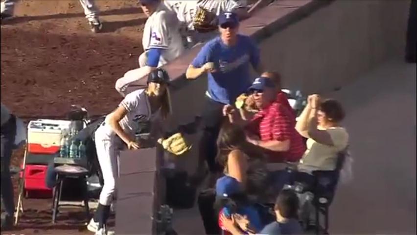 [오늘의 영상] MLB 볼걸은 ‘실력도 메이저급’