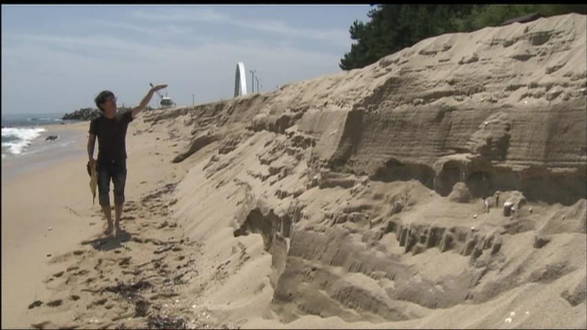 경포 해변에 모래 절벽…해안 침식 심각