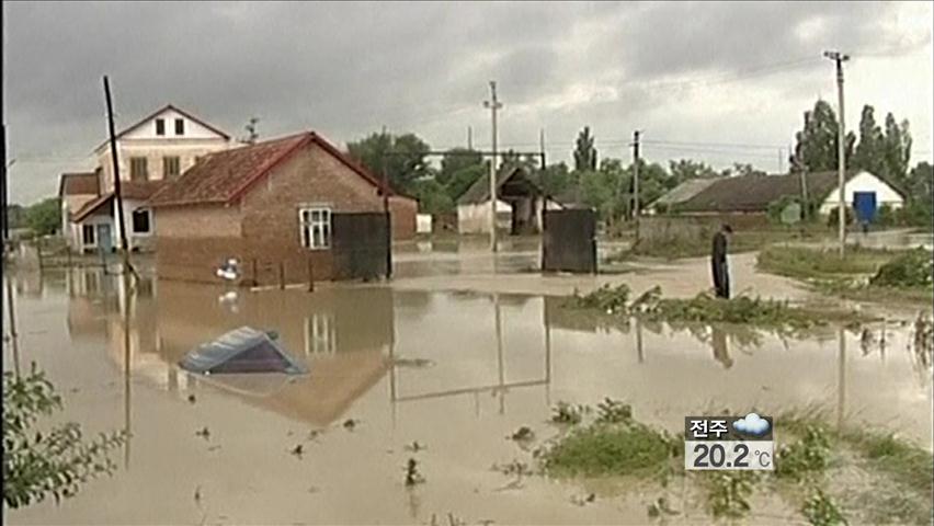 러시아 남부 이재민 폭우에 식수난 고통