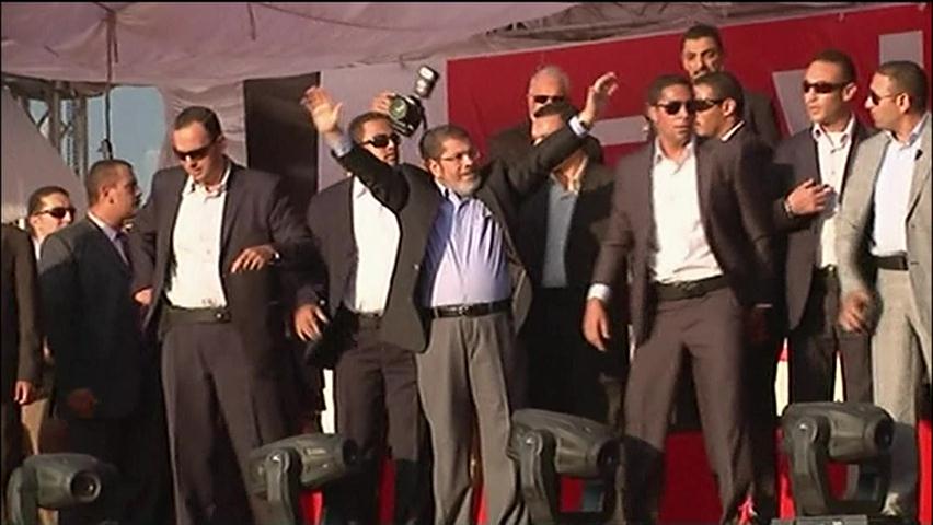 무르시 대통령, 해산 의회 재소집 명령