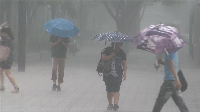 밤새 중부 내륙·남해안 최고 150mm 집중호우 