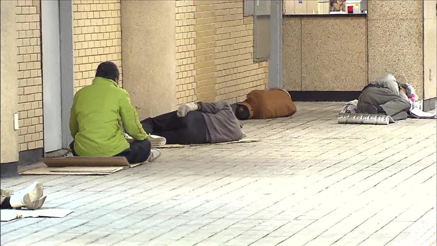 도심 지하도 노숙인 여전…자활 대책 필요