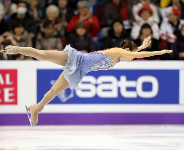 피겨여왕 김연아가 15일(한국시각) 2013 국제빙상경기연맹(ISU) 세계피겨선수권대회가 열린 캐나다 온타리오주 런던 버드와이저 가든스에서 쇼트 연기를 펼치고 있다. 