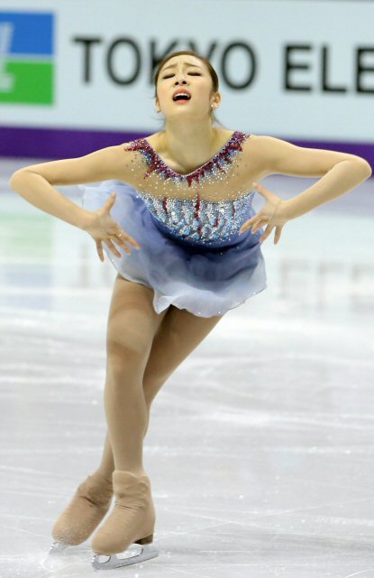 피겨여왕 김연아가 15일(한국시각) 2013 국제빙상경기연맹(ISU) 세계피겨선수권대회가 열린 캐나다 온타리오주 런던 버드와이저 가든스에서 쇼트 연기를 펼치고 있다.