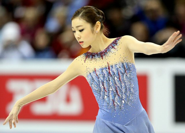 피겨여왕 김연아가 15일(한국시각) 2013 국제빙상경기연맹(ISU) 세계피겨선수권대회가 열린 캐나다 온타리오주 런던 버드와이저 가든스에서 쇼트 연기를 펼치고 있다. 