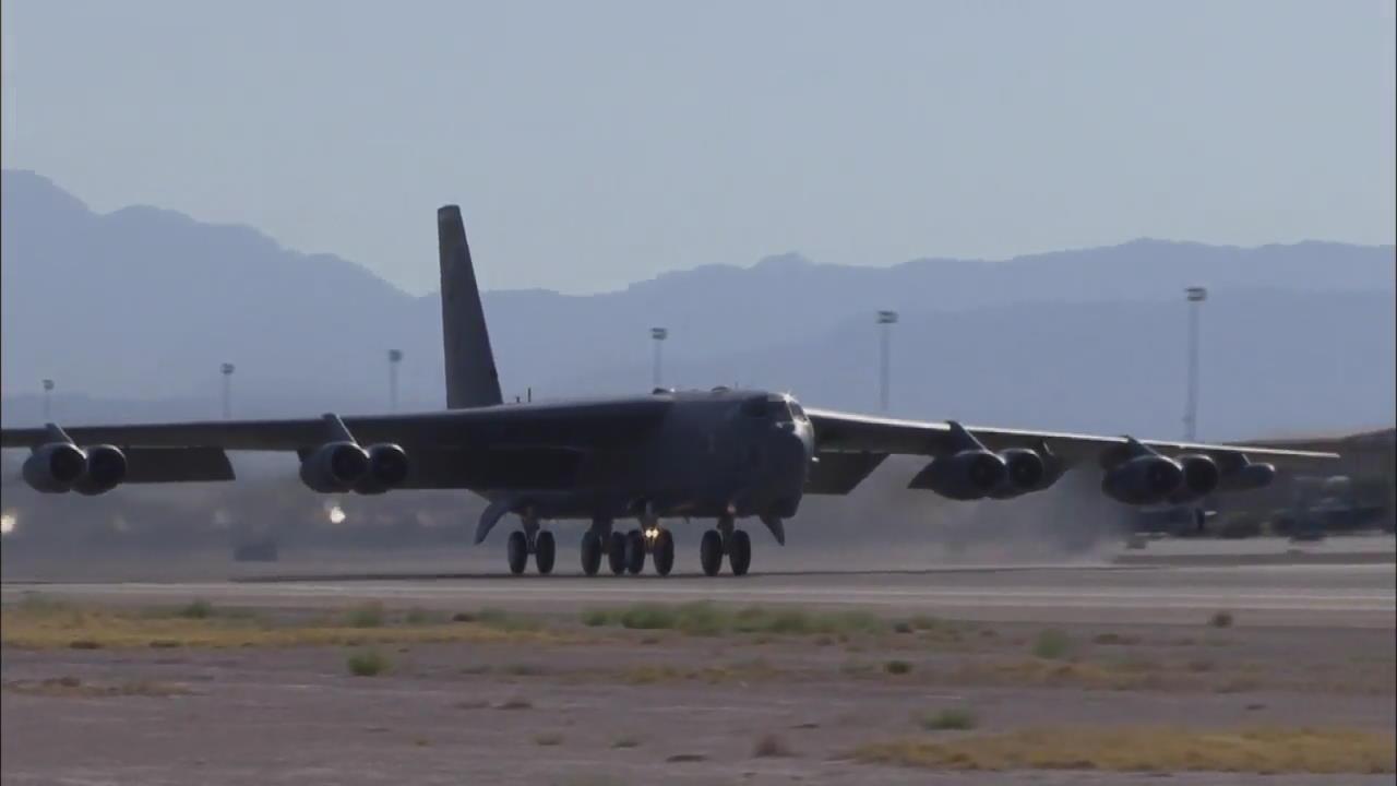 B-52 한반도 출격·핵잠수함도 대기…대북 경고