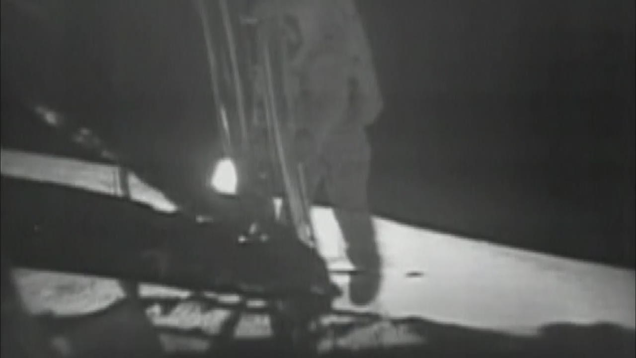 아폴로 11호 엔진 인양…소유권 논란