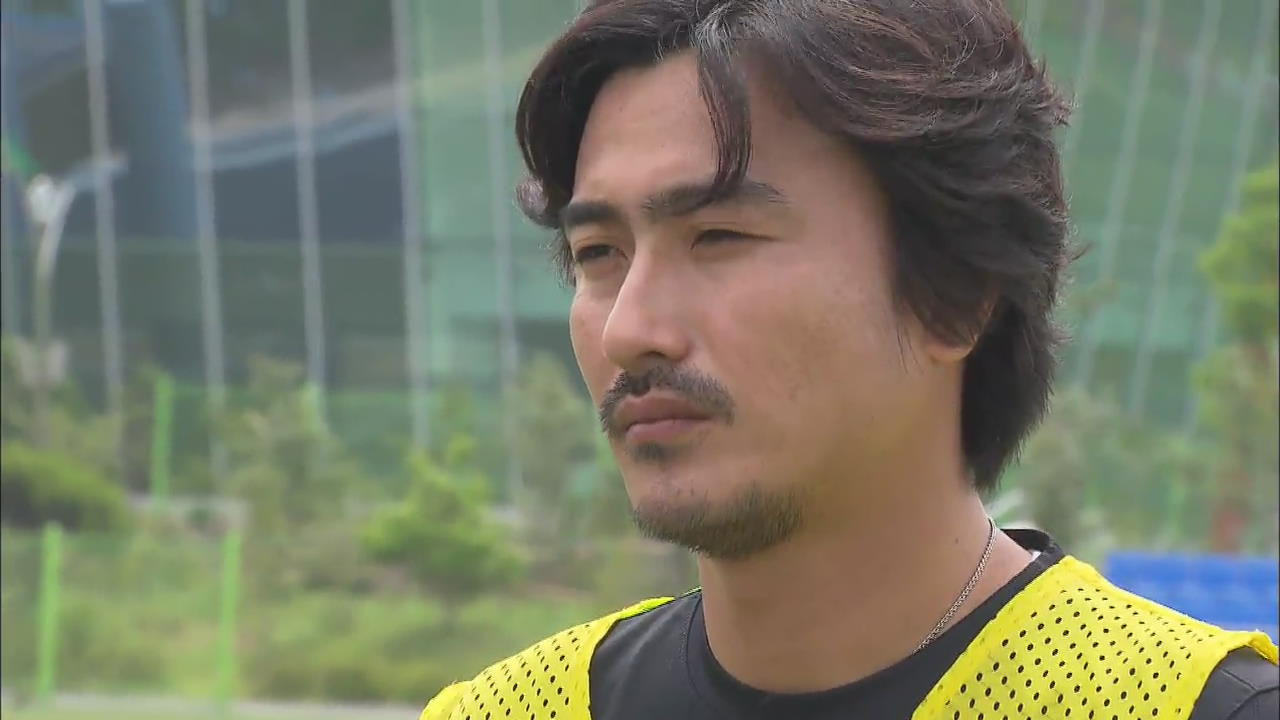 ‘2002 월드컵 스타’ 안정환·이운재, 지도자 변신 중