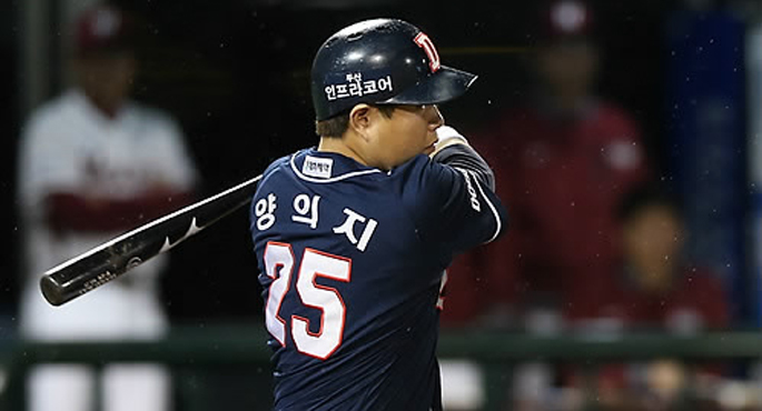 [PO 2 승부처] 양의지, 5회 병살타로 추격 찬물