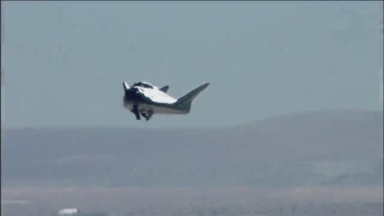 우주 택시 ‘드림 체이서’ 첫 활공 비행