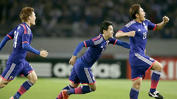 달라진 日 축구, ‘한국 비긴’ 우즈베크 대파