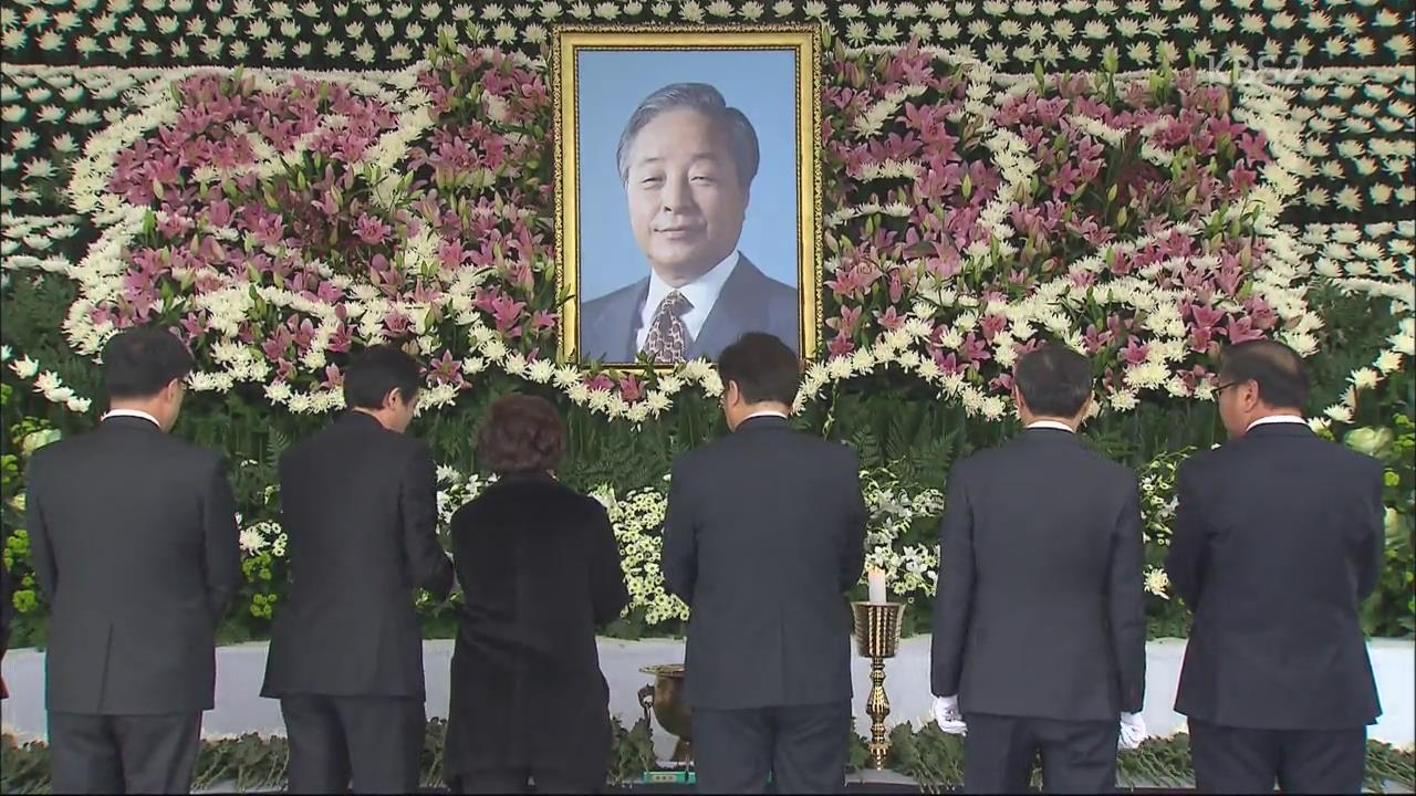내일 영결식 앞두고 오늘도 조문 행렬