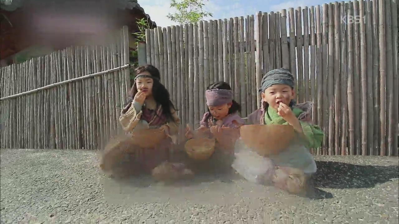 [톡톡! 연예광장] ‘꽃거지’로 변신한 삼둥이