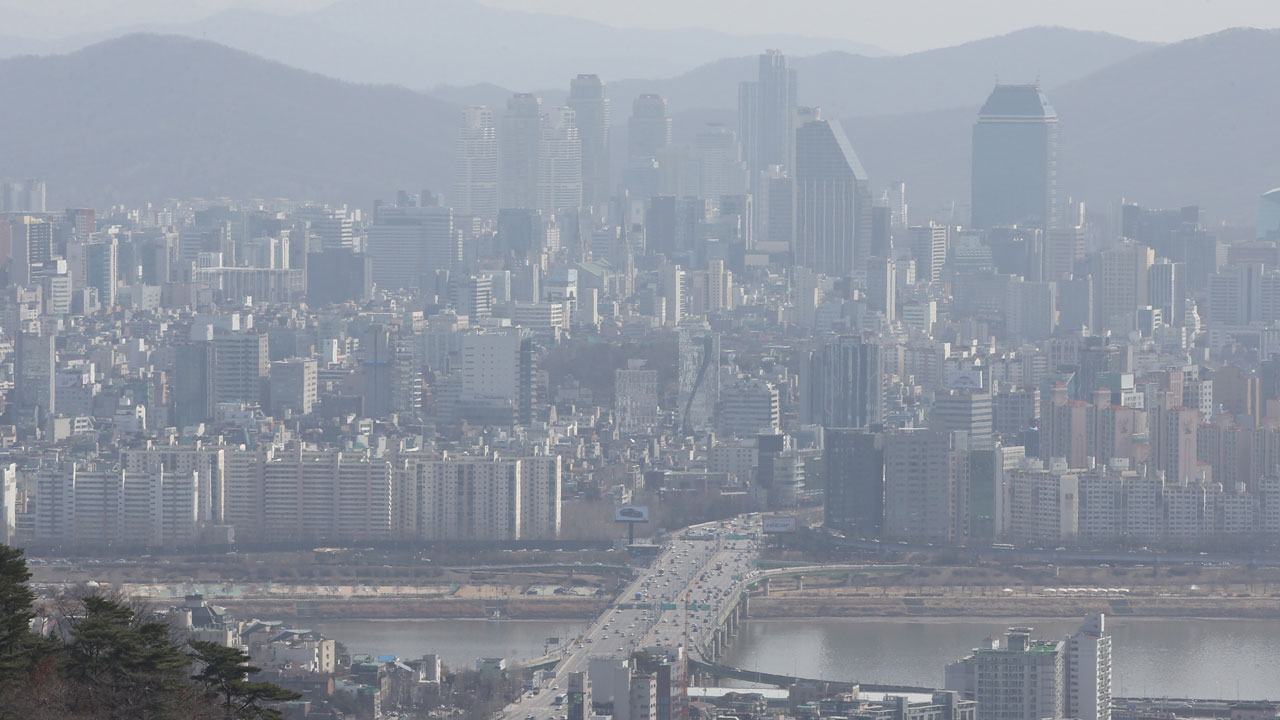 내일까지 옅은 황사…주 후반 꽃샘추위