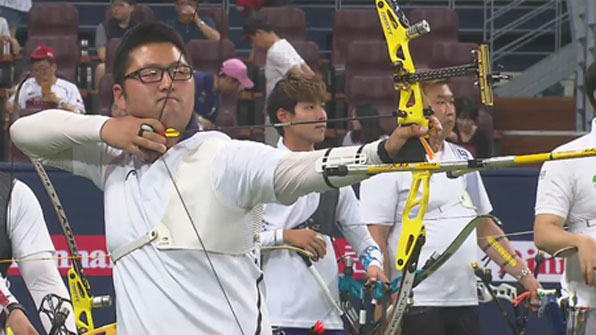 양궁팀 ‘이색 훈련’…소음 뚫어야 명중 보인다!