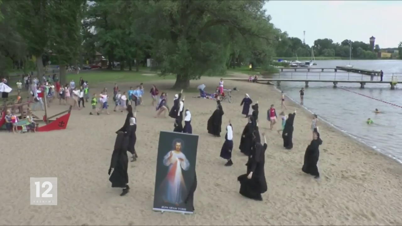 폴란드 수녀들이 ‘춤판’으로 간 까닭은?