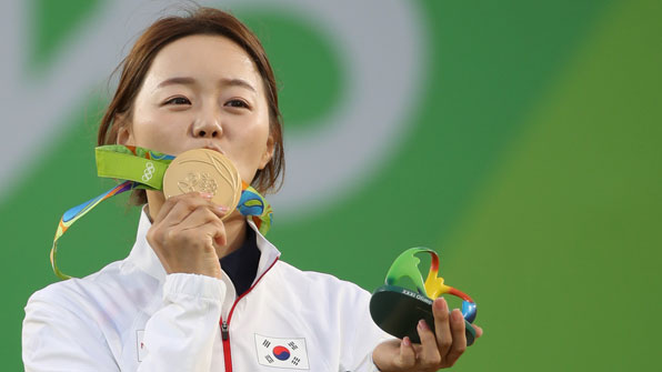 장혜진, 女 양궁 개인전 금메달…2관왕 달성