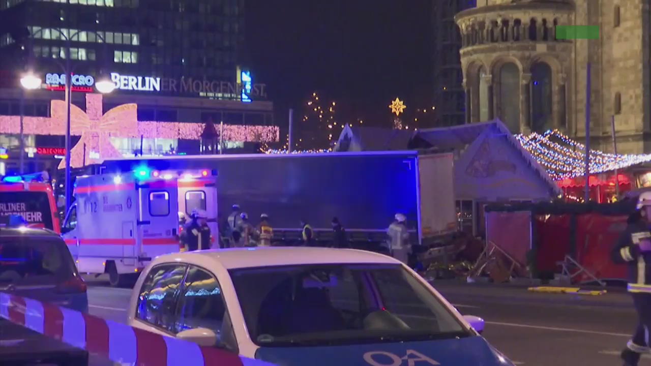 베를린 트럭 테러…최소 9명 사망