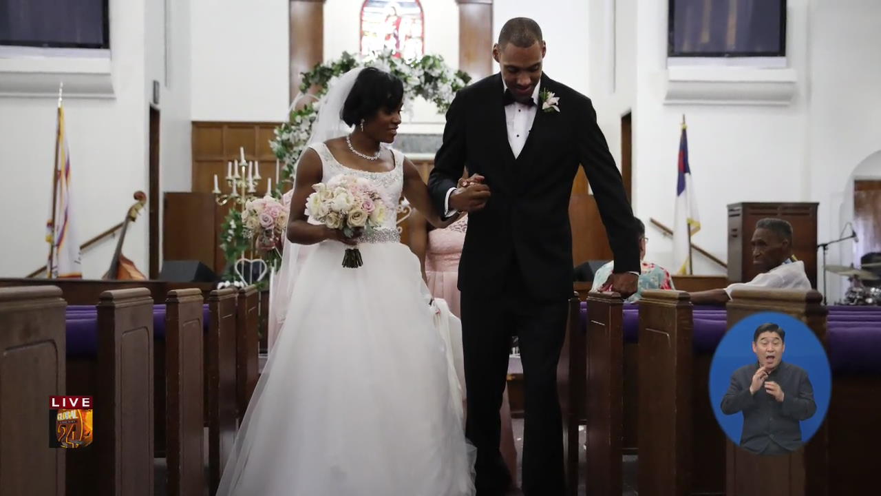 [글로벌24 브리핑] 하반신 마비 신랑, 130걸음 ‘기적의 결혼식’