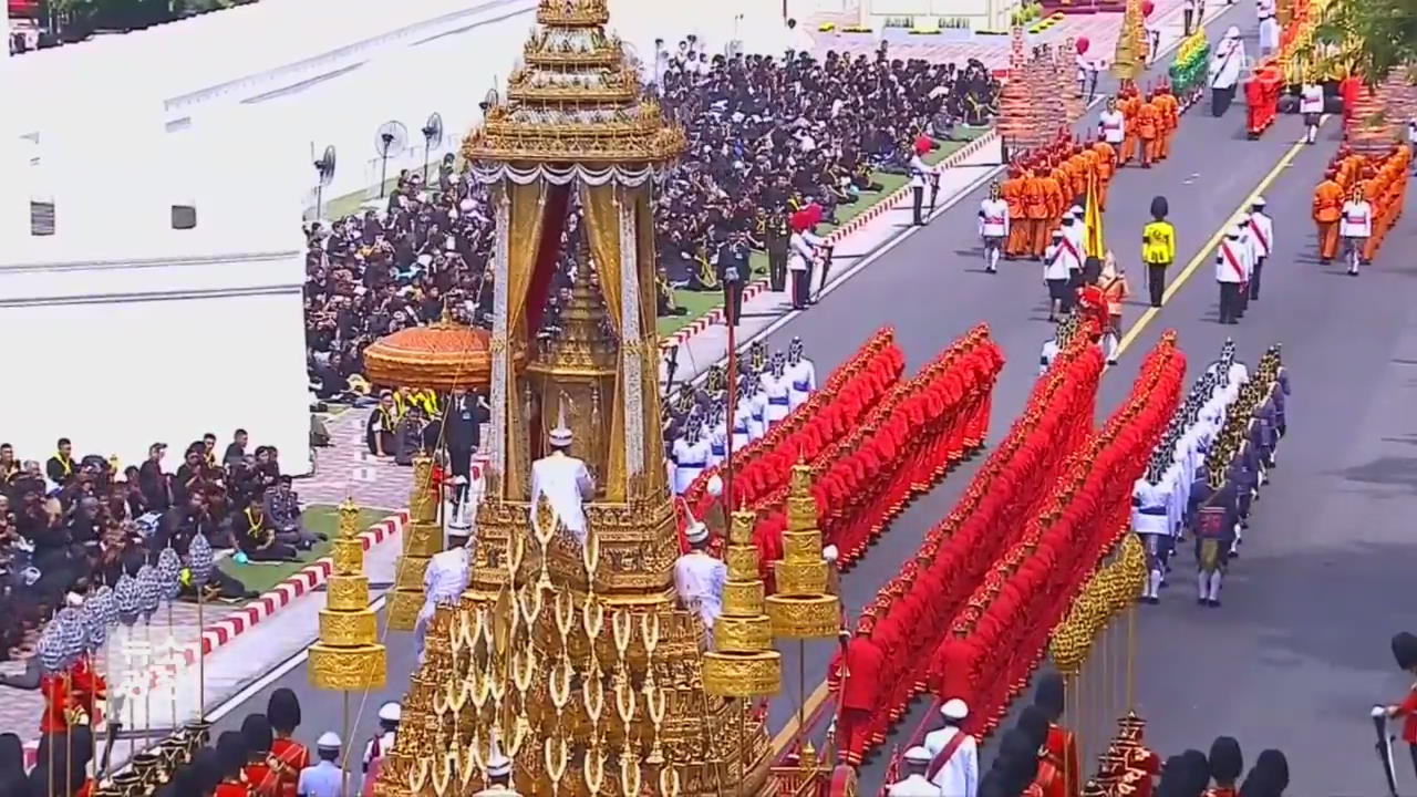 푸미폰 태국 前 국왕 장례…수십만 명 추모