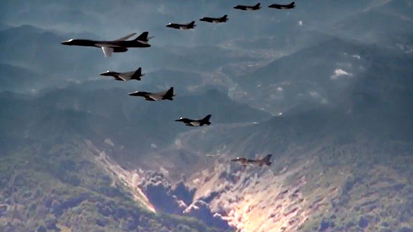 [영상] ‘죽음의 백조’ 또 출격…F-22와 첫 폭격 훈련