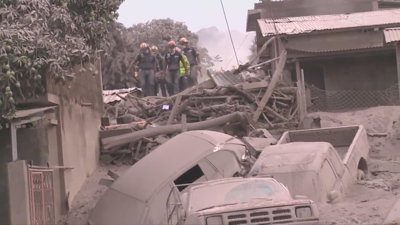 과테말라 화산 폭발 60여 명 사망…규모 5.2 지진까지