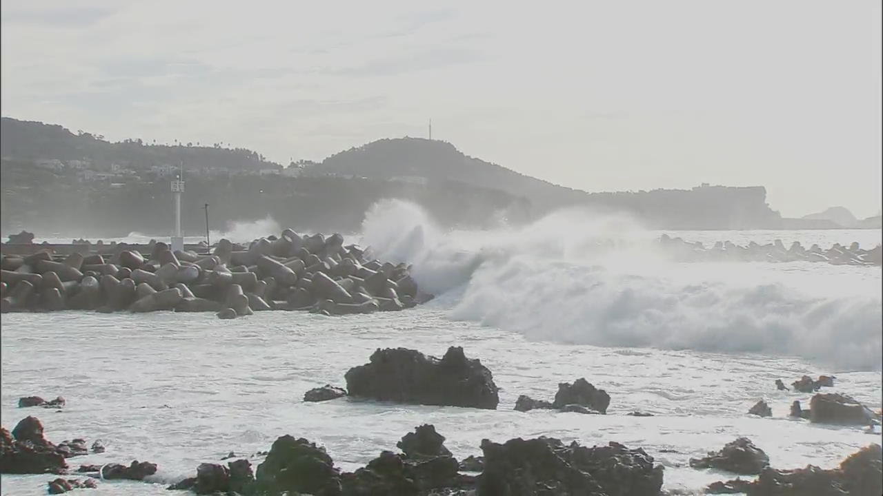 제주, 오늘 태풍 직접 영향권…산지 400mm 이상 비