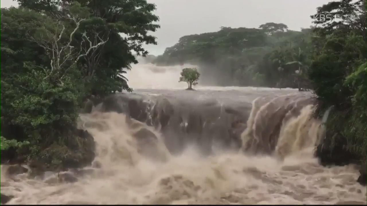 허리케인 ‘레인’ 하와이 섬 강타…홍수·산사태 잇따라