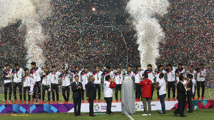 야구·남자축구 일본 꺾고 나란히 ‘금메달’