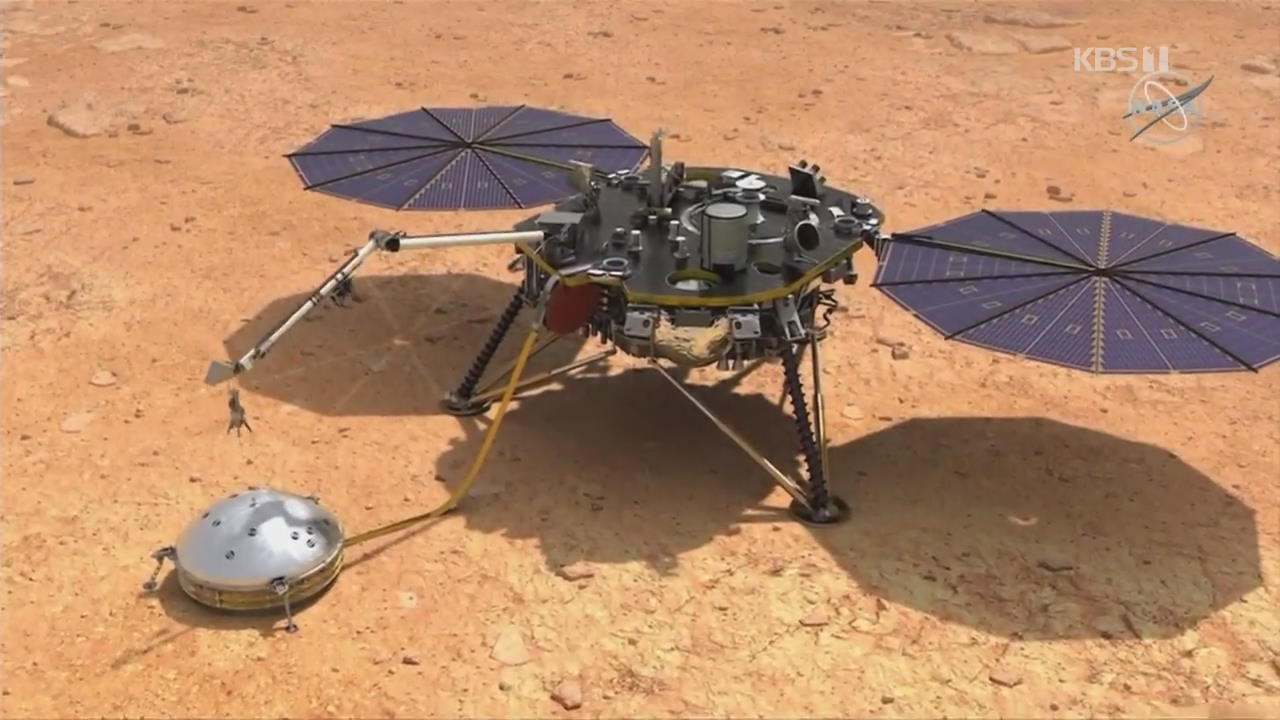 화성탐사선 ‘인사이트’ 화성 착륙 성공…내부 탐사 임무