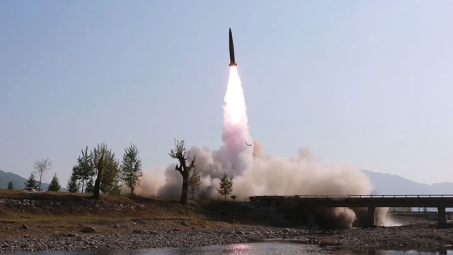 北, 원산서 단거리 미사일 2발 발사…430㎞ 비행