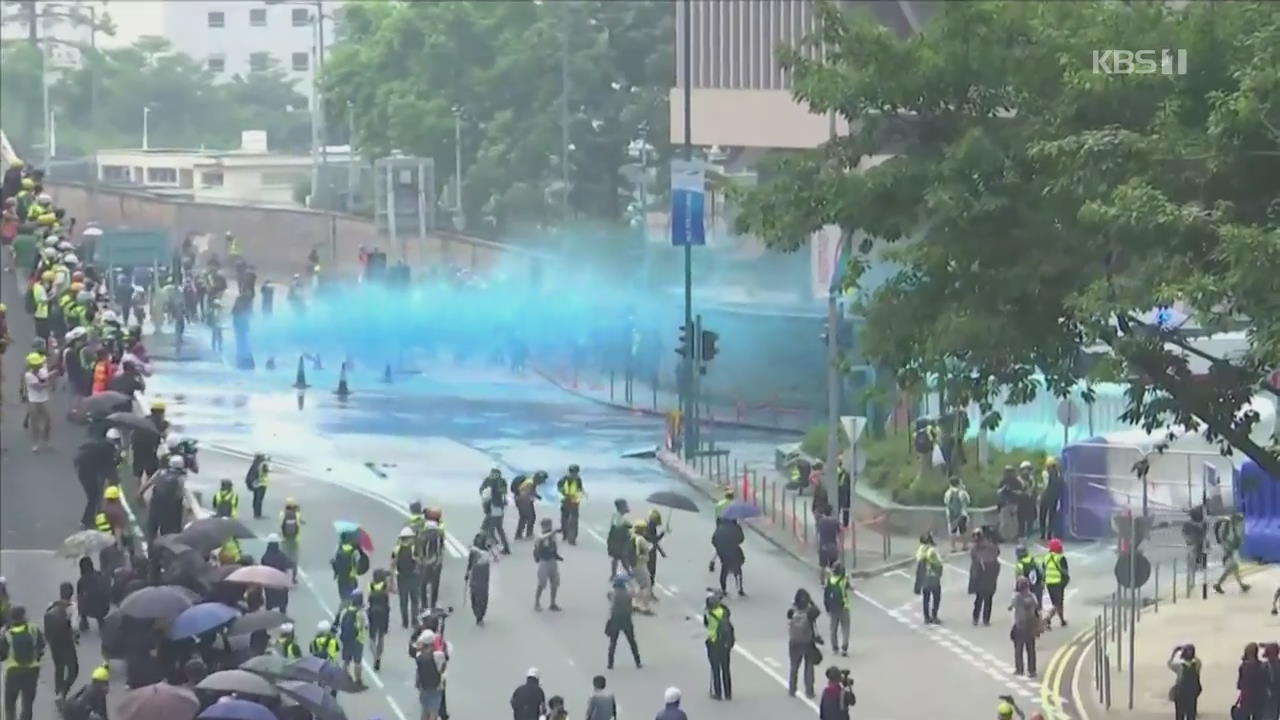 [지금 세계는] ‘中 국경절, 경축 대신 애도’…홍콩서 ‘검은 옷’ 대규모 시위