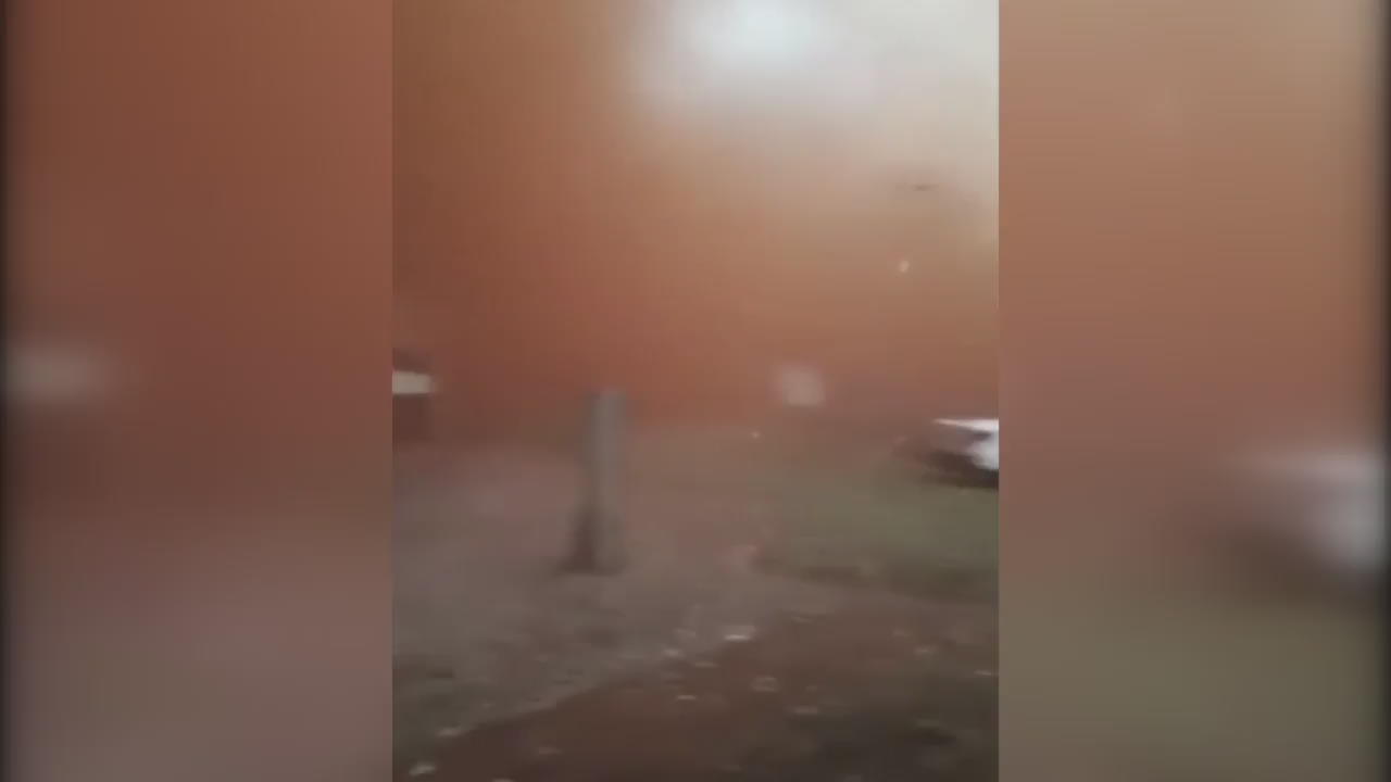 [친절한 월드톡톡] 호주, 검붉은 모래 폭풍에 사방이 ‘캄캄’ 외