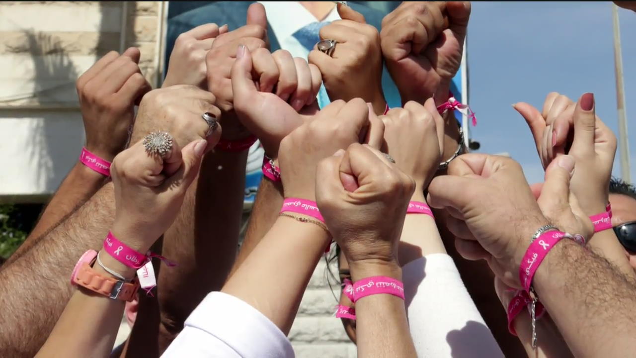 [지구촌 포토] 10월 ‘유방암 예방의 달’을 맞아 ‘핑크 리본’ 캠페인