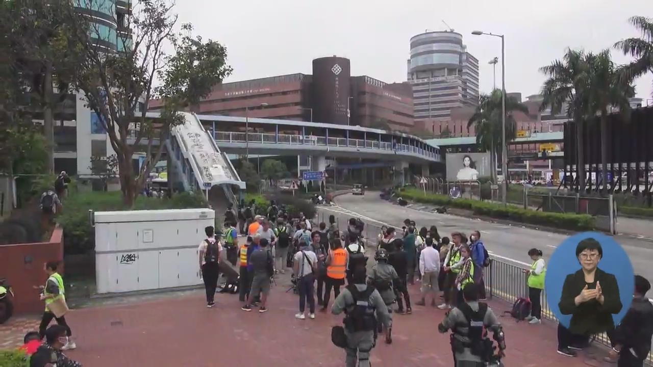 홍콩 이공대 ‘고사작전’ 나흘째…최대 200명 잔류