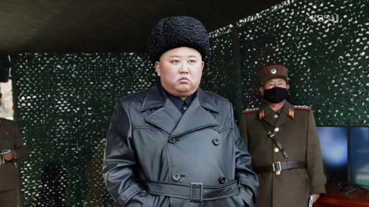 북한 “김정은, 전선 장거리포병구분대 방사탄 발사 훈련 지도”