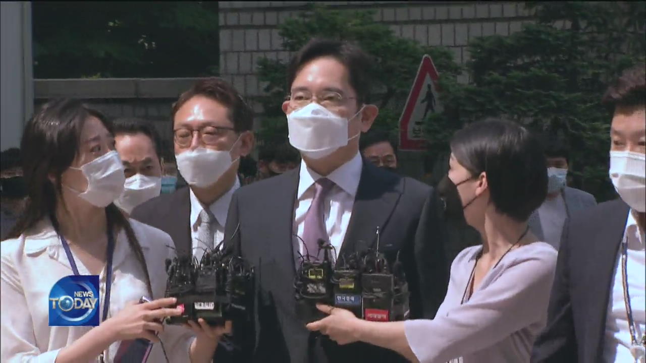 PROSECUTORS INDICT SAMSUNG HEIR LEE JAE-YONG